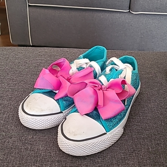 JoJo Siwa Other - JoJo Siwa turquoise glitter shoes with pink bow sz 2